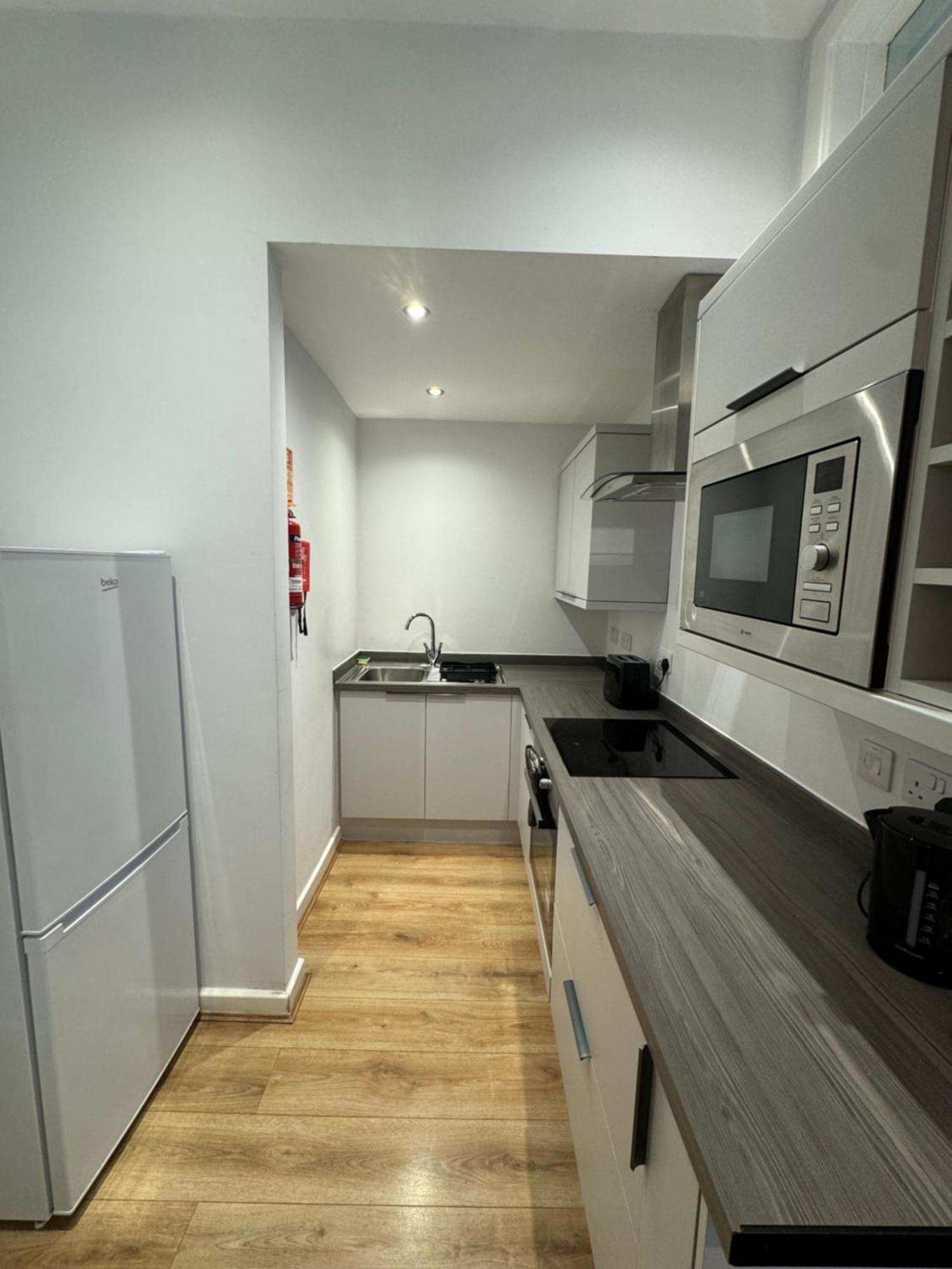 Armyn House Apartments, Your Coastal Escape In فالموث المظهر الخارجي الصورة