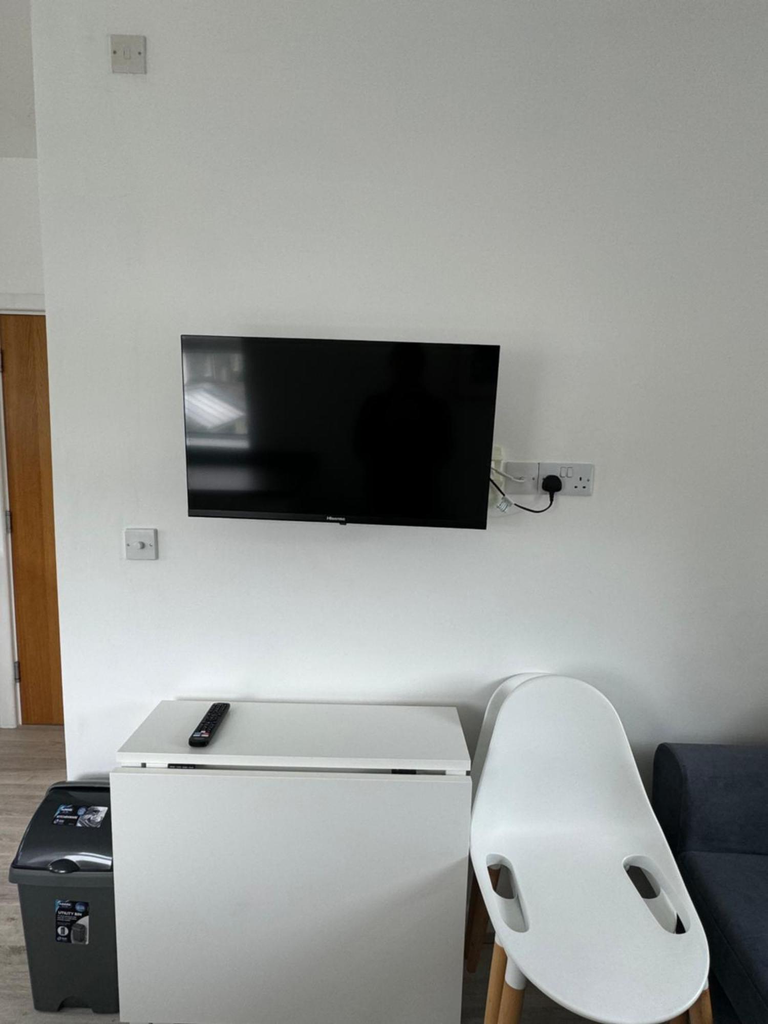Armyn House Apartments, Your Coastal Escape In فالموث المظهر الخارجي الصورة